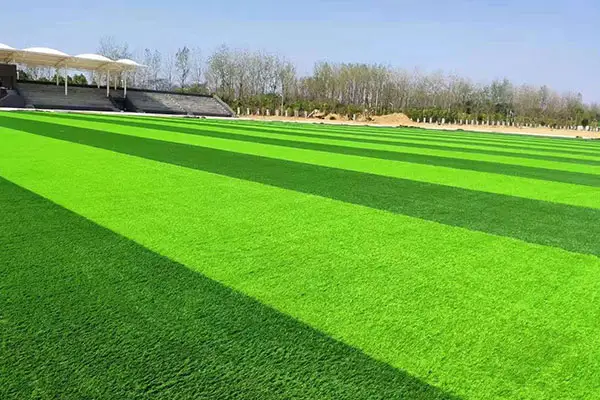 幼儿园室外足球场用假草坪 绿化用塑料草坪围挡人造草坪